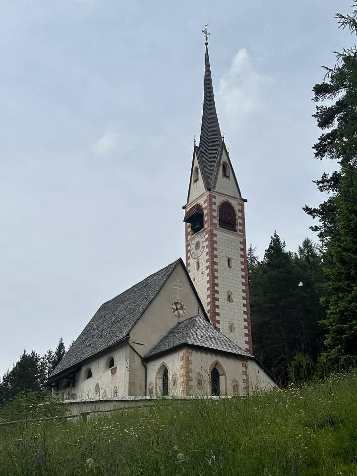chiesa di san giacomo ortisei dal basso