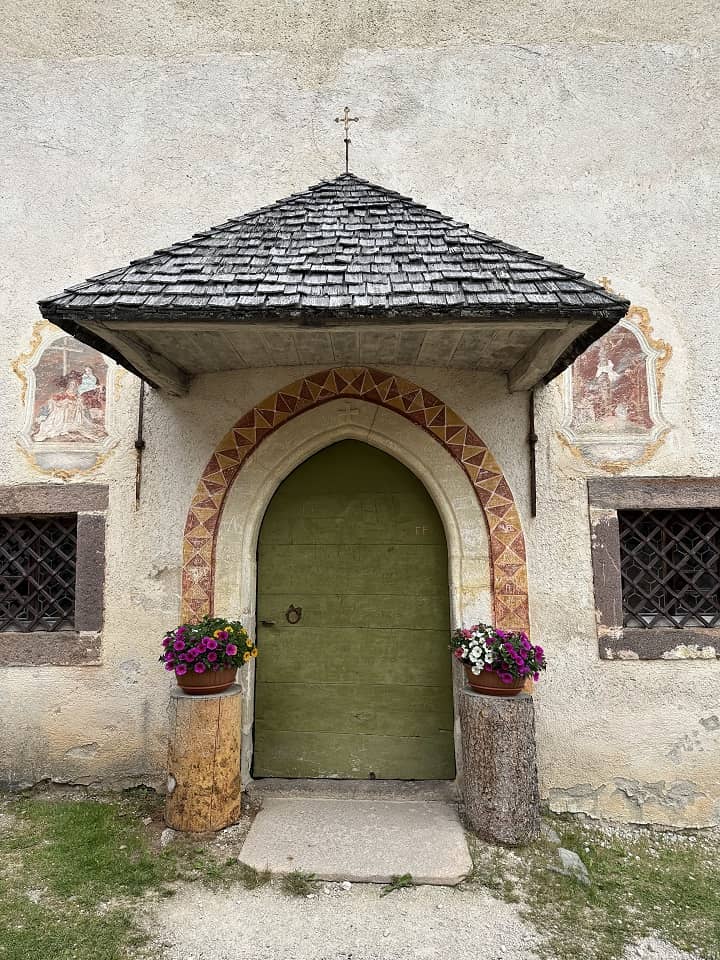 chiesa san giacomo ortisei ingresso