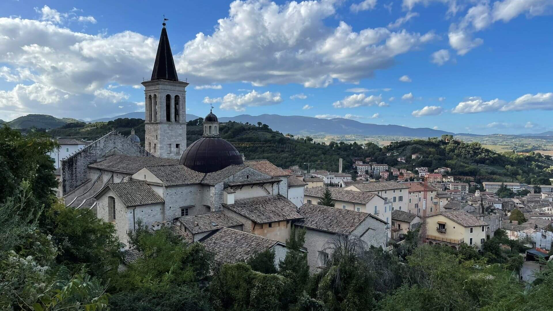 Cosa vedere a Spoleto e dintorni: 18 luoghi da non perdere - Viaggi e  Ritratti