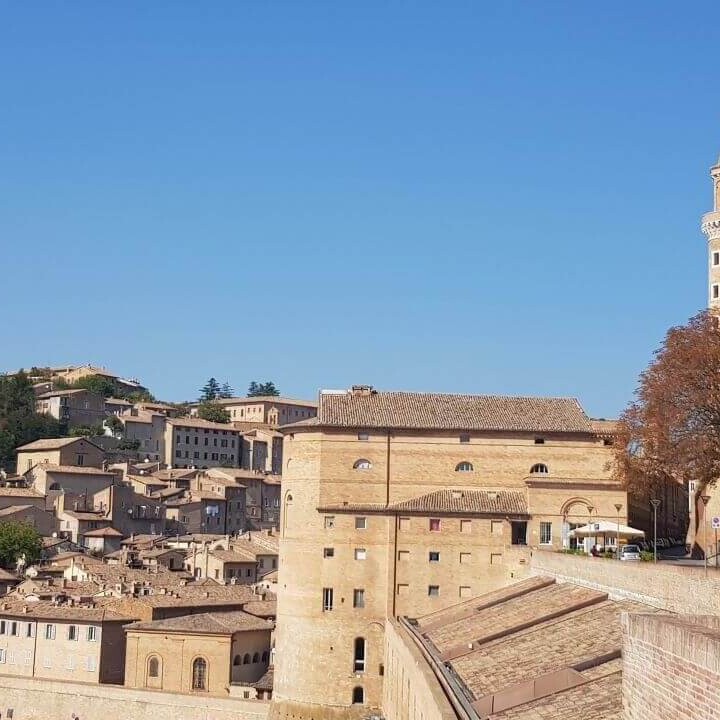 Urbino e dintorni in 2 giorni: itinerario con mappa - Viaggi e Ritratti